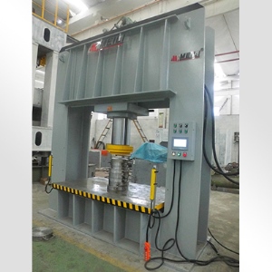 ML-W43钢板校直液压机