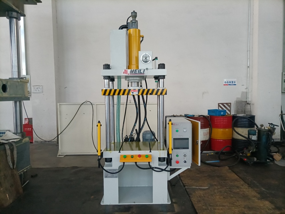 什么是四柱液压机